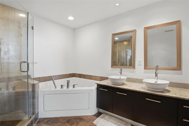 3029 NE 188th St 904, Aventura, FL 33180