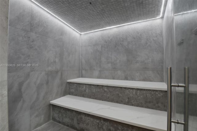 3029 NE 188th St 904, Aventura, FL 33180