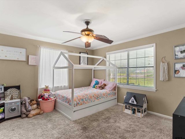 701 N Montgomery St, Gilmer, TX 75644