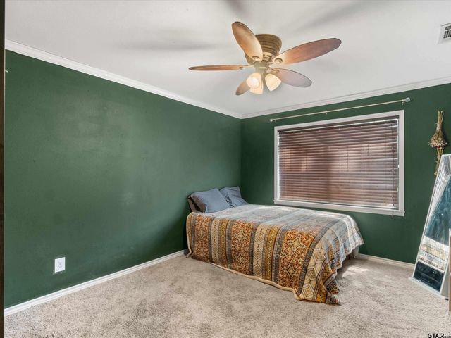 701 N Montgomery St, Gilmer, TX 75644