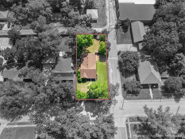 701 N Montgomery St, Gilmer, TX 75644