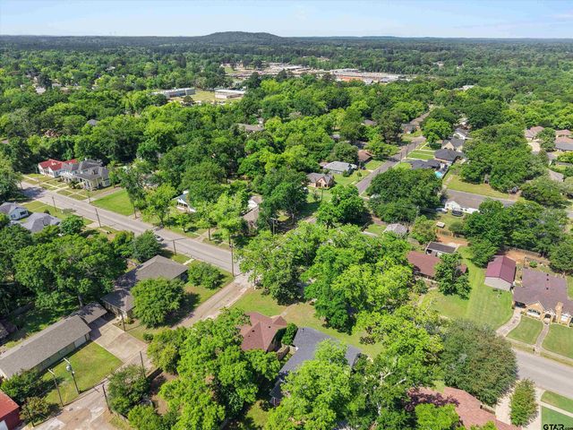 701 N Montgomery St, Gilmer, TX 75644