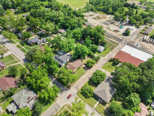 701 N Montgomery St, Gilmer, TX 75644