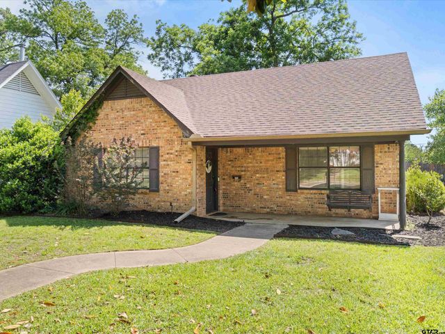 701 N Montgomery St, Gilmer, TX 75644