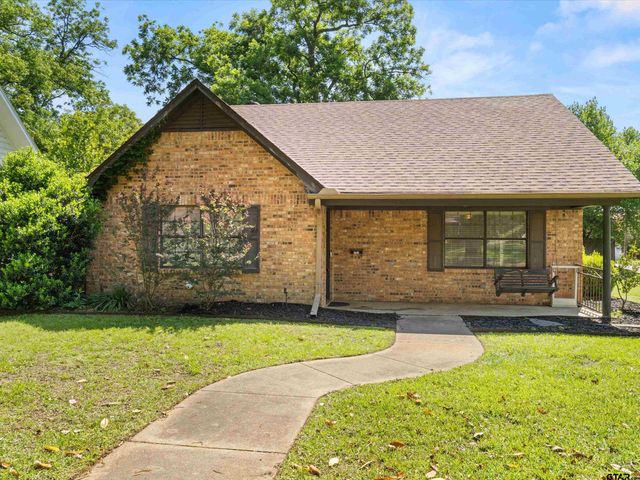 701 N Montgomery St, Gilmer, TX 75644