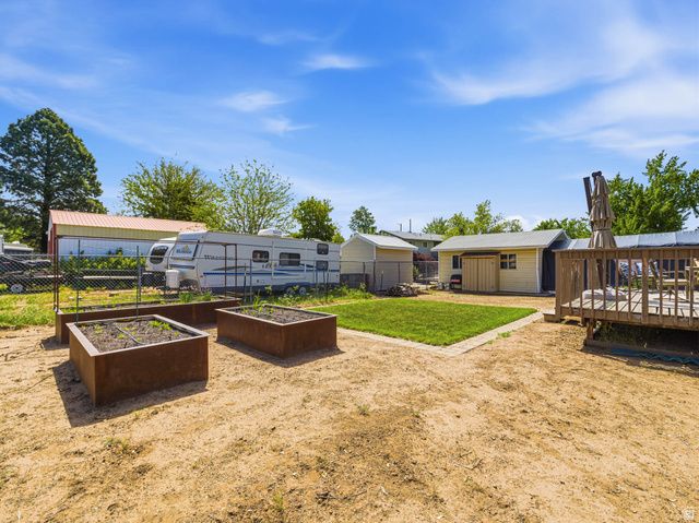 769 N 825 W, Clearfield, UT 84015