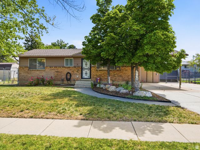 769 N 825 W, Clearfield, UT 84015