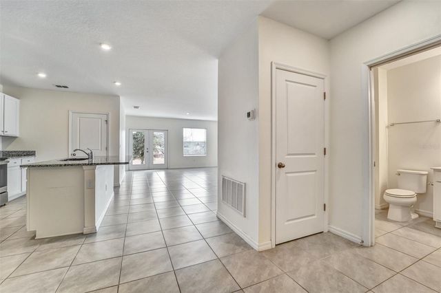 6978 FABEN LANE, Zephyrhills, FL 33542