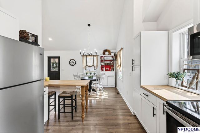 202 Hollostone Drive, Blair, NE 68008