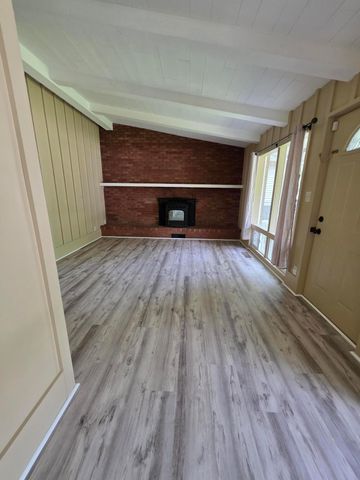202 Randle Street, Valparaiso, IN 46383