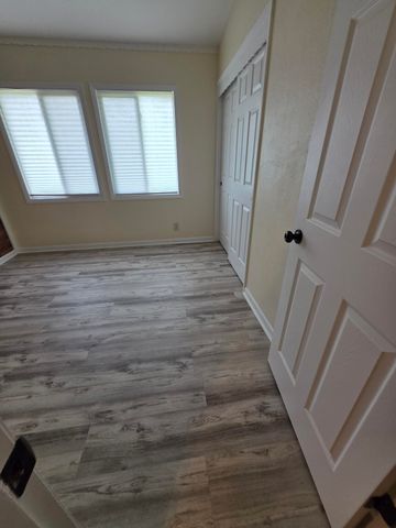 202 Randle Street, Valparaiso, IN 46383