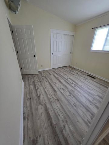 202 Randle Street, Valparaiso, IN 46383
