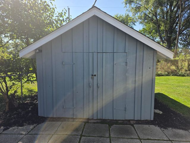 202 Randle Street, Valparaiso, IN 46383