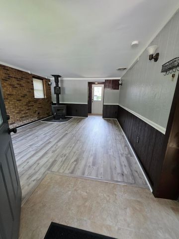 202 Randle Street, Valparaiso, IN 46383