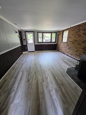 202 Randle Street, Valparaiso, IN 46383