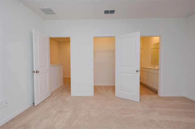 11194 TREASURE SWALE WAY, Land O Lakes, FL 34638