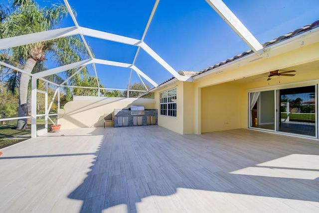 8199 Saint Johns Court, Wellington, FL 33414