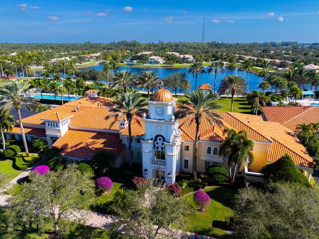 8199 Saint Johns Court, Wellington, FL 33414