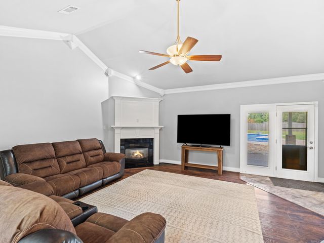 1604 Dogwood Lane, Austin, AR 72007