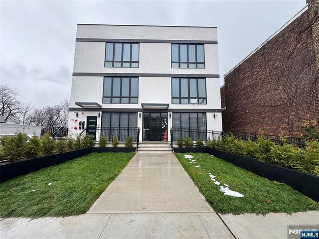 330 Washington Avenue 2R, Belleville, NJ 07109