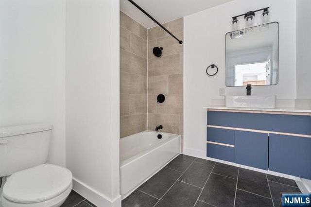 330 Washington Avenue 2R, Belleville, NJ 07109