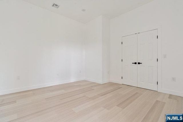 330 Washington Avenue 2R, Belleville, NJ 07109