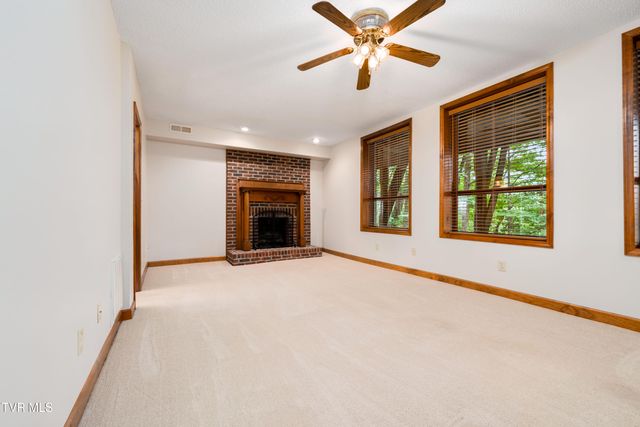 3616 Cimarron Drive, Johnson City, TN 37601