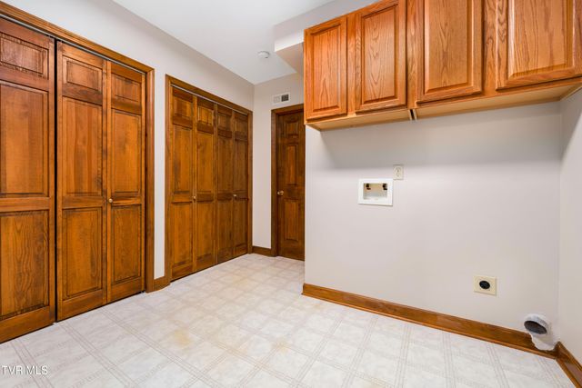 3616 Cimarron Drive, Johnson City, TN 37601