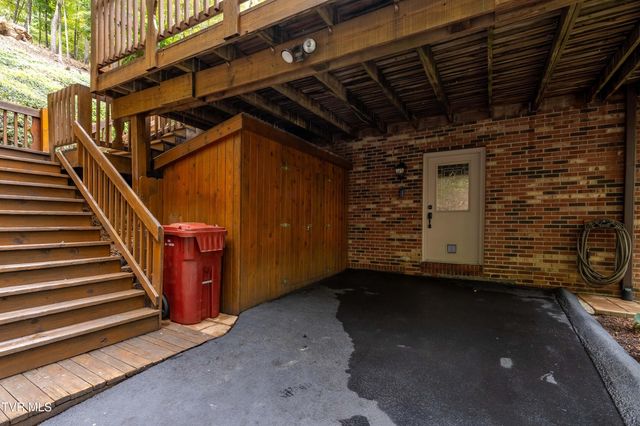 3616 Cimarron Drive, Johnson City, TN 37601