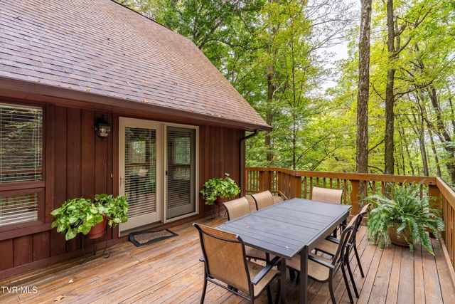 3616 Cimarron Drive, Johnson City, TN 37601