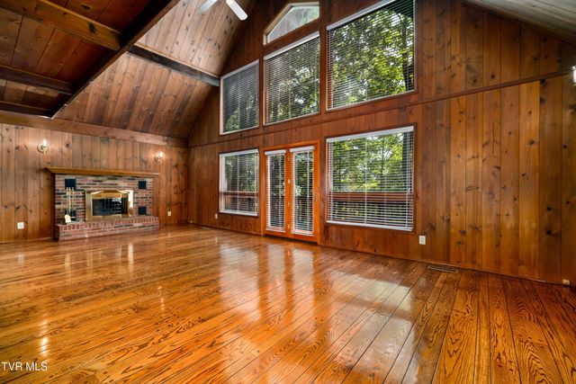 3616 Cimarron Drive, Johnson City, TN 37601