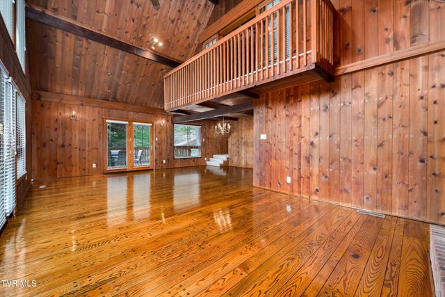 3616 Cimarron Drive, Johnson City, TN 37601