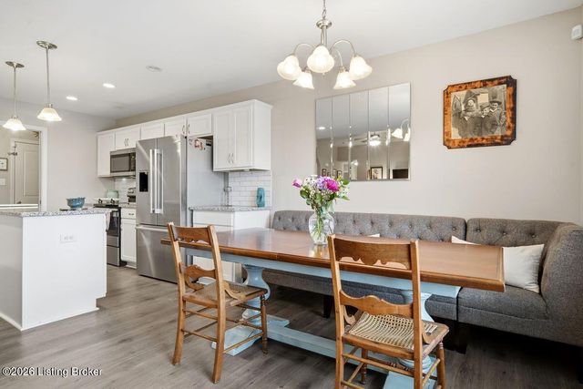 4209 Pleasant Glen Dr, Louisville, KY 40299