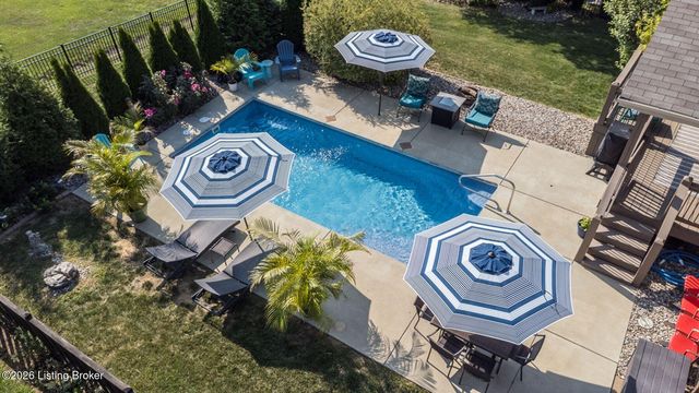 4209 Pleasant Glen Dr, Louisville, KY 40299