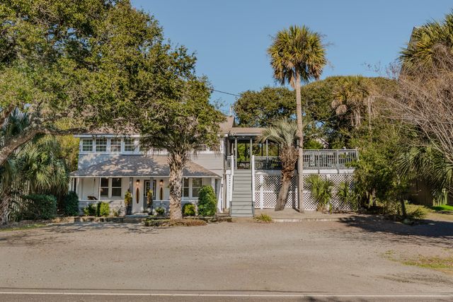 504 W Ashley Avenue, Folly Beach, SC 29439