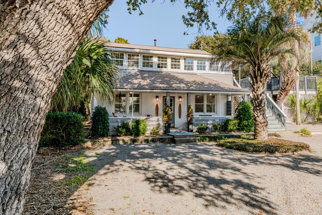 504 W Ashley Avenue, Folly Beach, SC 29439
