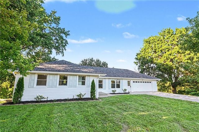 1500 Ridgeview Road, Liberty, MO 64068