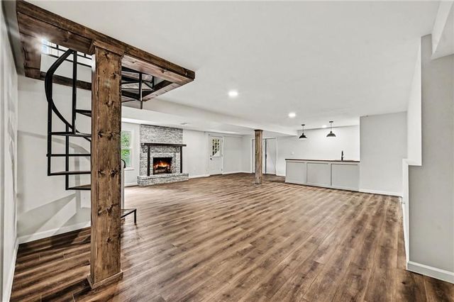 1500 Ridgeview Road, Liberty, MO 64068