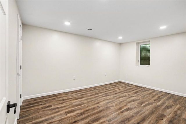 1500 Ridgeview Road, Liberty, MO 64068