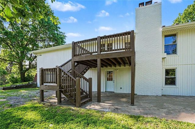 1500 Ridgeview Road, Liberty, MO 64068