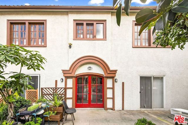 7360 Hollywood Boulevard, Los Angeles, CA 90046