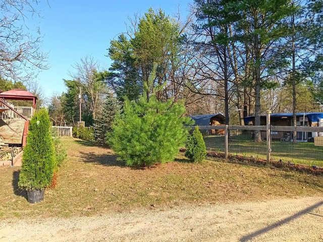 1889 E 40th Street, White Cloud, MI 49349