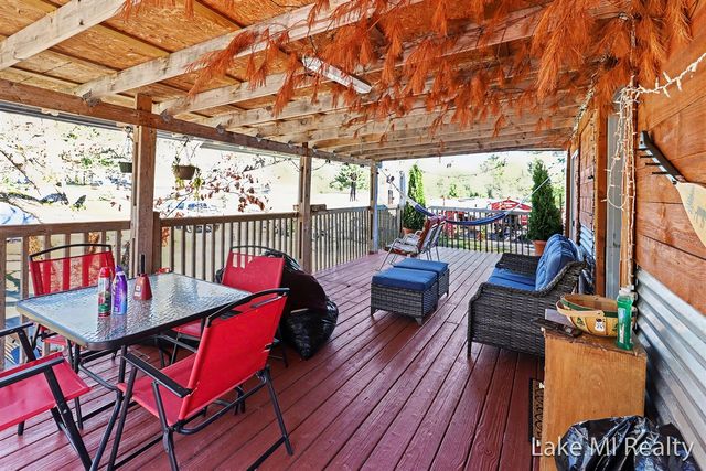 1889 E 40th Street, White Cloud, MI 49349