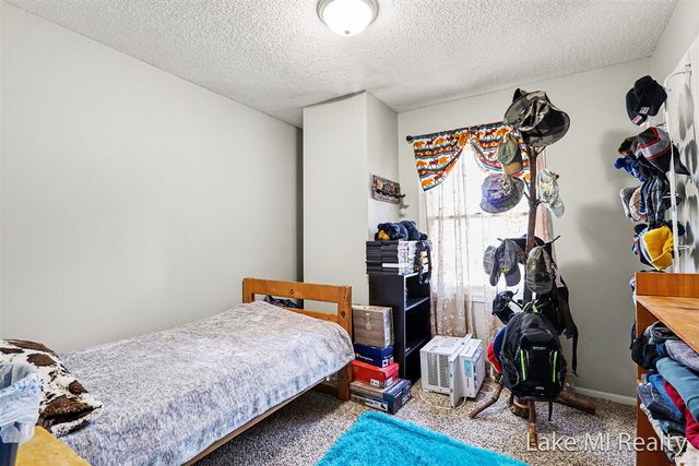 1889 E 40th Street, White Cloud, MI 49349