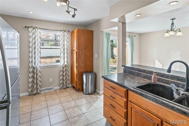 4404 Briarcliff Drive, Alton, IL 62002