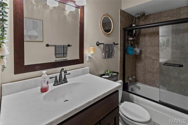 4404 Briarcliff Drive, Alton, IL 62002