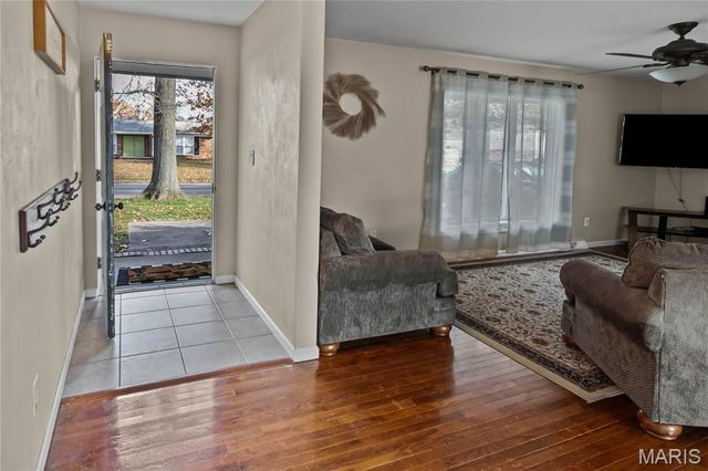 4404 Briarcliff Drive, Alton, IL 62002