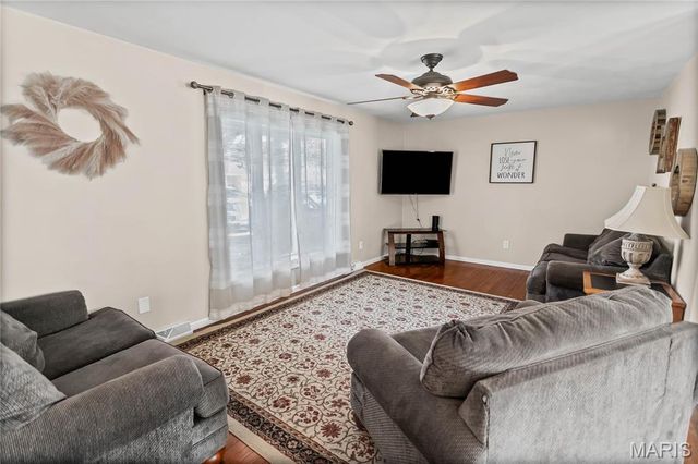 4404 Briarcliff Drive, Alton, IL 62002