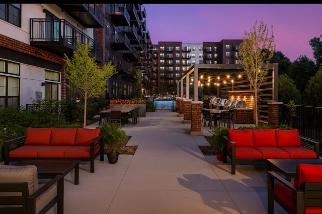 250 McHenry Road C1, Buffalo Grove, IL 60089