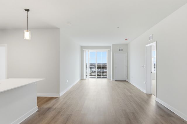 250 McHenry Road C1, Buffalo Grove, IL 60089